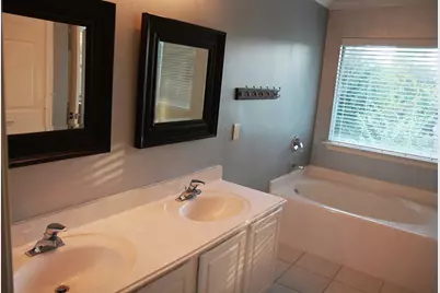 142 N Camellia Grove Circle, The Woodlands, TX 77382 - Photo 22