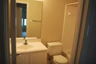 142 N Camellia Grove Cir, The Woodlands, TX 77382 - Photo 18