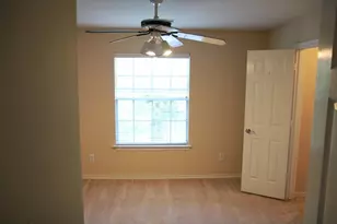 142 N Camellia Grove Cir, The Woodlands, TX 77382 - Photo 16