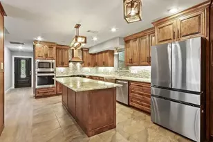 35 Susan Dr, Cleveland, TX 77327 - Photo 8