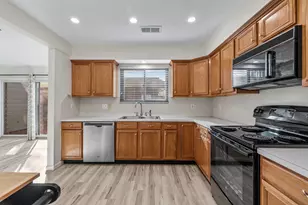 2125 Broadlawn Dr, Houston, TX 77058 - Photo 12