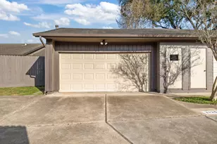 2125 Broadlawn Dr, Houston, TX 77058 - Photo 28