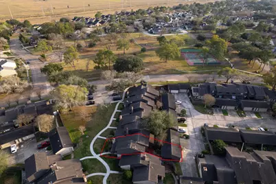 2125 Broadlawn Drive, Houston, TX 77058 - Photo 32