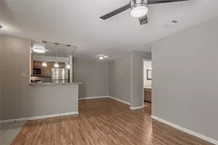 2404 Sycamore Ave, Huntsville, TX 77340 - Photo 8