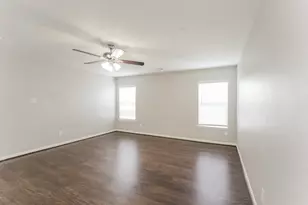 16102 Dawn Marie Ln, Sugar Land, TX 77498 - Photo 12
