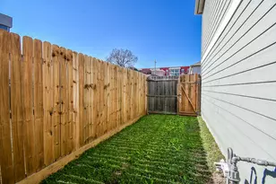 1702 Redwing Pines Dr, Houston, TX 77009 - Photo 20