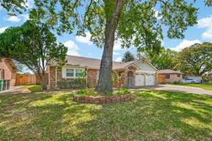 1039 Beaver Bend Rd, Houston, TX 77088 - Photo 2