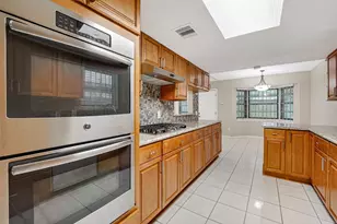 10714 Sagewind Dr, Houston, TX 77089 - Photo 24