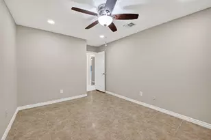 10714 Sagewind Dr, Houston, TX 77089 - Photo 28