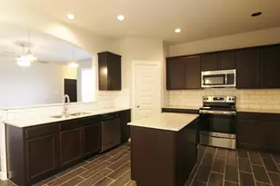 117 Wickersham, Conroe, TX 77304 - Photo 4