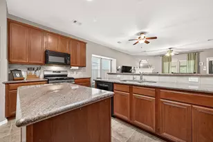 1057 Shadow Glenn Dr, Conroe, TX 77301 - Photo 18