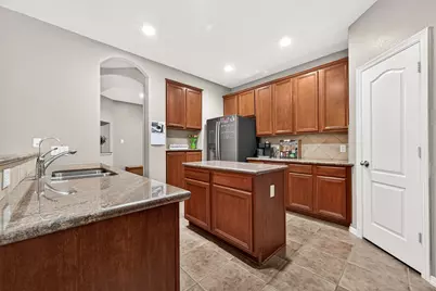 1057 Shadow Glenn Drive, Conroe, TX 77301 - Photo 16