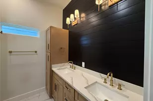 8015 Cora St, Houston, TX 77088 - Photo 8