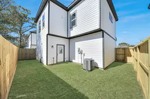 8025 Peachtree St, Houston, TX 77016 - Photo 40