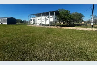101 Tupelo 1 N, Palacios, TX 77465 - Photo 12
