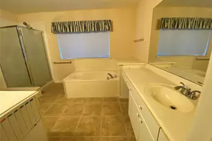 215 W New Meadows Dr, Sugar Land, TX 77479 - Photo 12