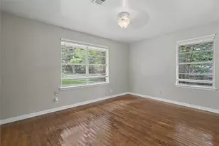 802 Cline St, Huntsville, TX 77340 - Photo 12