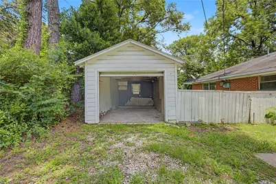 802 Cline Street, Huntsville, TX 77340 - Photo 18