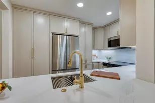 2829 Timmons Ln, Houston, TX 77027 - Photo 20
