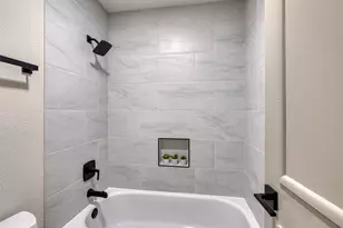 2829 Timmons Ln, Houston, TX 77027 - Photo 24