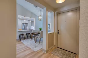 2829 Timmons Ln, Houston, TX 77027 - Photo 4