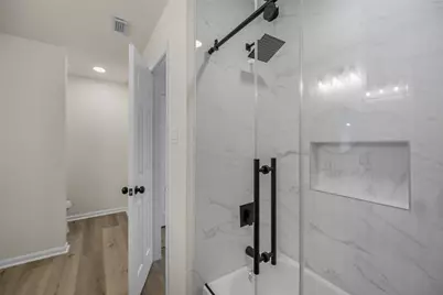 5227 Meadow Canyon Drive, Sugar Land, TX 77479 - Photo 18