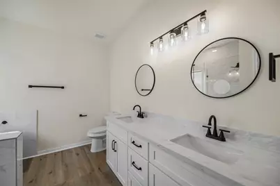 5227 Meadow Canyon Drive, Sugar Land, TX 77479 - Photo 12
