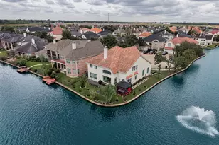 14242 Ashmore Reef Ct, Sugar Land, TX 77498 - Photo 2