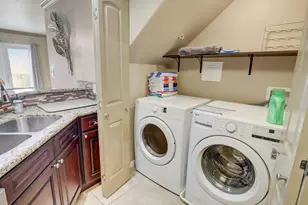 9520 Seawall Blvd, Galveston, TX 77554 - Photo 10