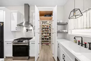 317 Sikes St, Houston, TX 77018 - Photo 6