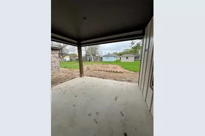 1211 S 14th Street, Nederland, TX 77627 - Photo 2