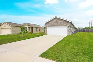 7318 Donnino Dr, Texas City, TX 77591 - Photo 2