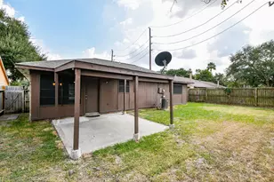 12011 Monument Valley Dr, Houston, TX 77067 - Photo 20