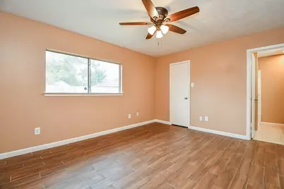12011 Monument Valley Drive, Houston, TX 77067 - Photo 10