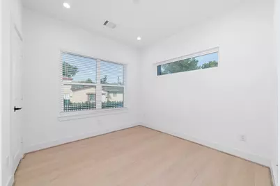 2308 Reinerman Street, Houston, TX 77007 - Photo 8