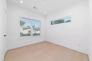 2308 Reinerman St, Houston, TX 77007 - Photo 8