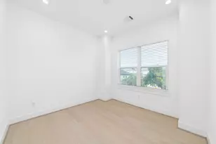 2308 Reinerman St, Houston, TX 77007 - Photo 12