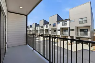 11930 S Hoa Sen Cir, Houston, TX 77072 - Photo 16