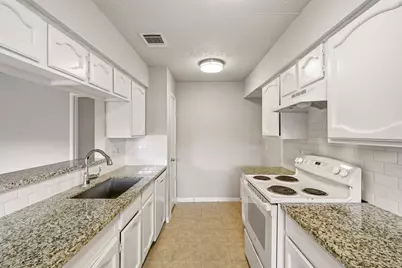 1310 Mossridge Drive, Missouri City, TX 77489 - Photo 6