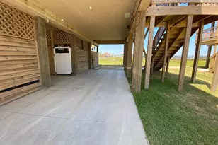 124 Howard Ave, Surfside Beach, TX 77541 - Photo 6