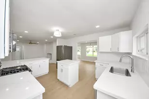 5455 N Crooked Creek Dr, Houston, TX 77017 - Photo 12