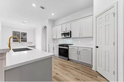 21823 Hannover Village Drive, Spring, TX 77388 - Photo 10