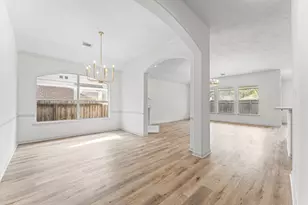 21823 Hannover Village Dr, Spring, TX 77388 - Photo 4