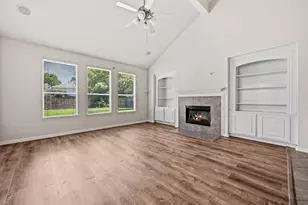 15214 Sky Brook Ln, Houston, TX 77044 - Photo 8