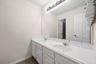 15214 Sky Brook Ln, Houston, TX 77044 - Photo 26