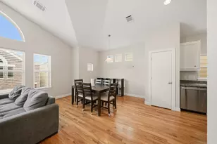 11516 Main Maple Dr, Houston, TX 77025 - Photo 10