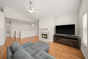 11516 Main Maple Dr, Houston, TX 77025 - Photo 8