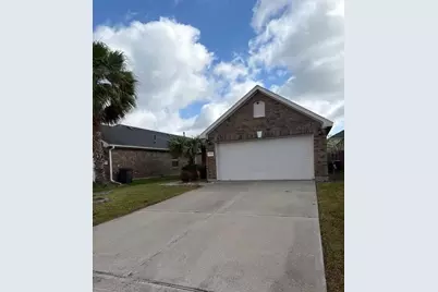 5211 Lagoon Court, Bacliff, TX 77518 - Photo 2