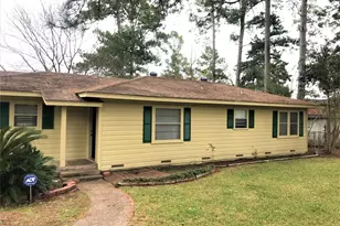 1015 Pear Dr, Huntsville, TX 77320 - Photo 2