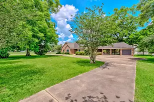 5200 N Main St, Vidor, TX 77662 - Photo 1